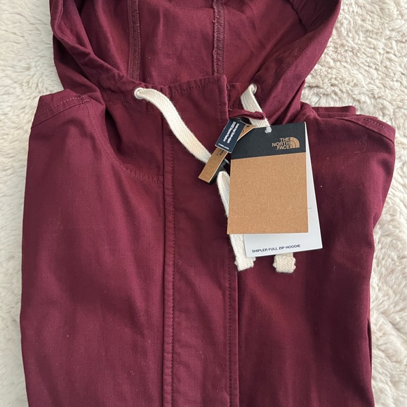 Maroon Women’s North Face Jacket - Picture 6 of 6